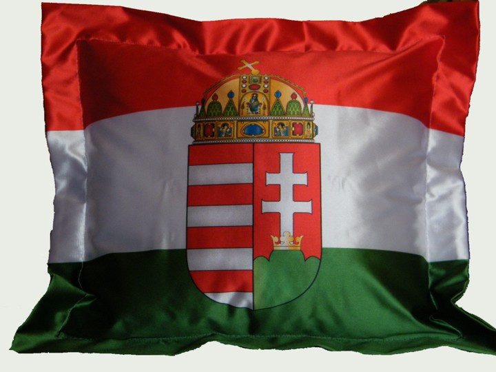 Nemzeti színű címeres párnahuzat Nemzeti színű címeres párnahuzat