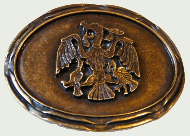 Sötét bronz rakamazi turulos övcsat (7,5 X 6,5cm) Sötét bronz rakamazi turulos övcsat (7,5 X 6,5cm)
