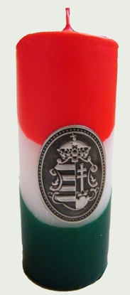 Nemzeti színű tuskógyertya 12cm, Kossuth ónmatricával(3,2x4cm) Nemzeti színű tuskógyertya 12cm, Kossuth ónmatricával(3,2x4cm)