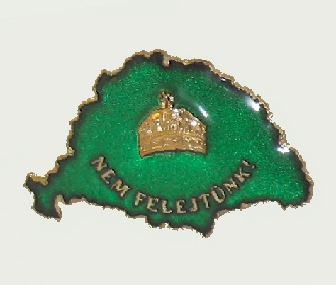 Nagy-Magyarországos zöld koronás jelvény (39x24 mm) Nagy-Magyarországos zöld koronás jelvény (39x24 mm)