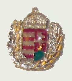 Ezüst koszorús címer (18mm) jelvény Ezüst koszorús címer (18mm) jelvény