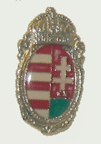 Ezüst ovális koszorús koronás címer jelvény (28 mm) Ezüst ovális koszorús koronás címer jelvény (28 mm)