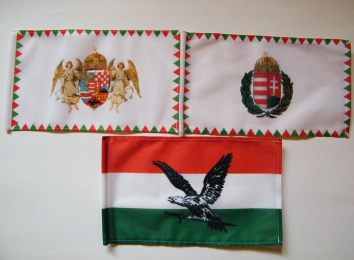 3 db kis zászló (15x25cm) III. 3 db kis zászló (15x25cm) III.