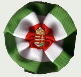 Eredeti kerek kok�rda jelv�nnyel (9cm)