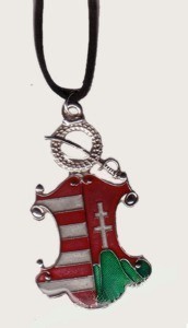 �ri�s c�mer karddal nyakl�nc bőrsz�jjal (6*3,5cm)